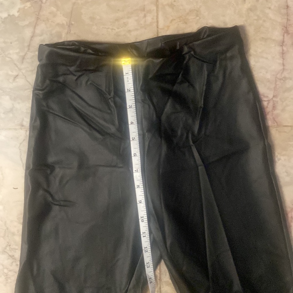 Shein leather like legging - Picture 6 of 6